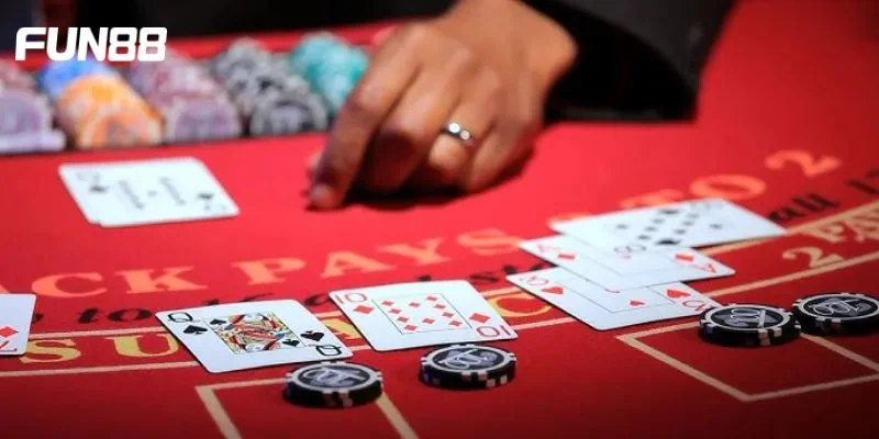 Một số mẹo chơi bài Blackjack cực kỳ dễ thắng từ cao thủ.